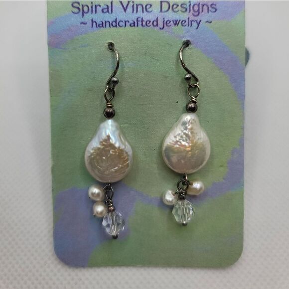 HANDMADE Fresh Water Pearl Earrings - Picture 2 of 4